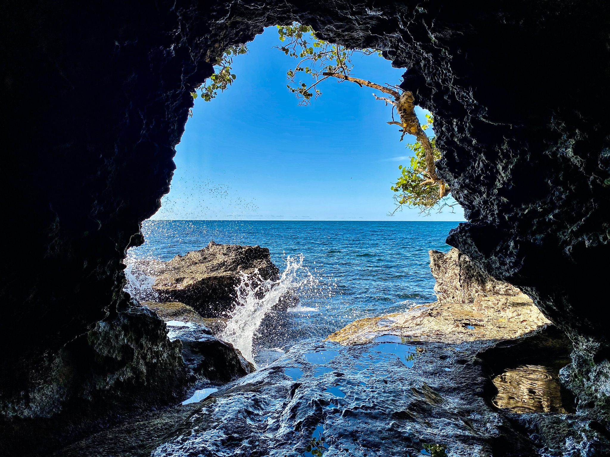 Scenic Viewpoint & Hidden Cave