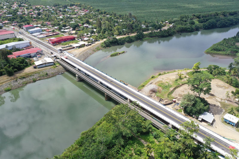 Cross the Border to Panama: Just 5 Minutes Away in Sixaola